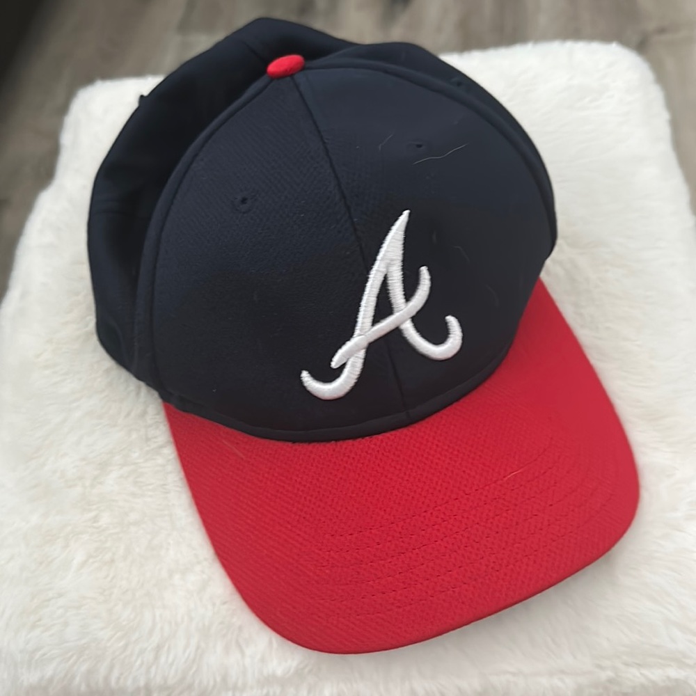 Used kids Hat in great condition